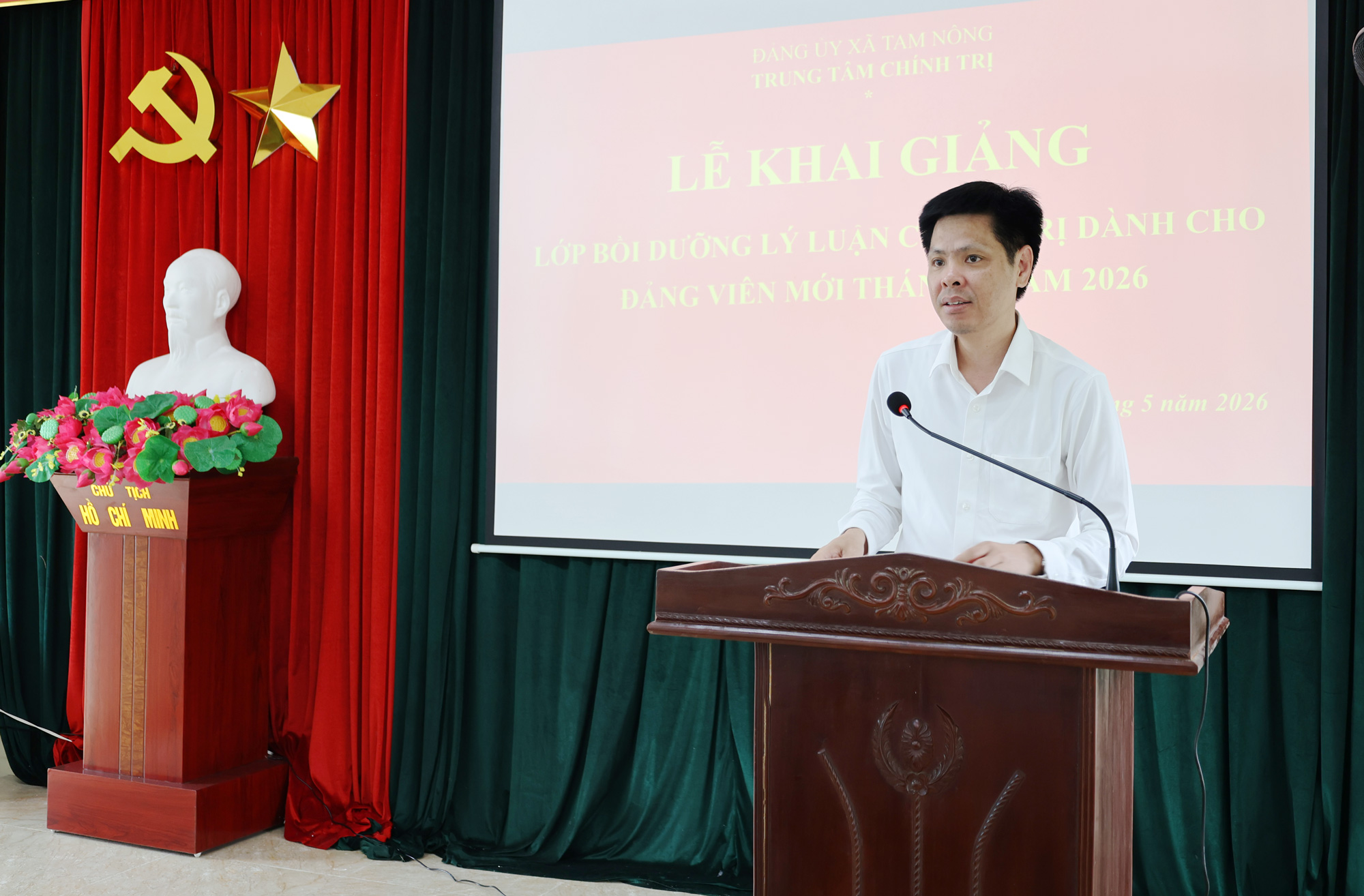 Khai giảng lớp bồi dưỡng lý luận chính trị dành cho 55 đảng viên mới năm 2026.