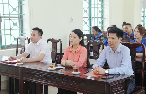 Các đại biểu dự Lễ khai giảng