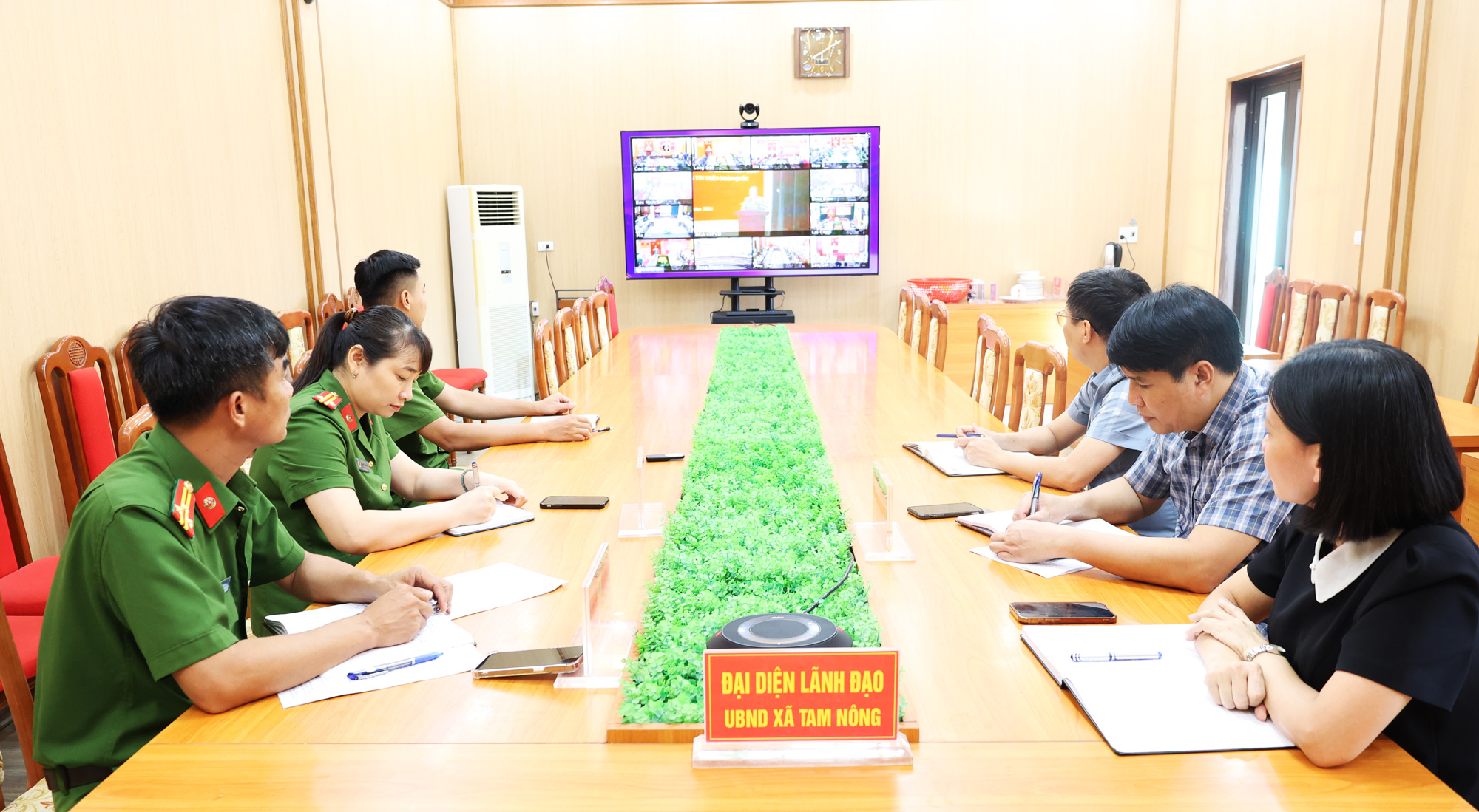 TAM NÔNG DỰ HỘI NGHỊ TRỰC TUYẾN VỀ TRIỂN KHAI THU NHẬN MẪU ADN CHO THÂN NHÂN LIỆT SỸ CHƯA XÁC ĐỊNH ĐƯỢC DANH TÍNH.