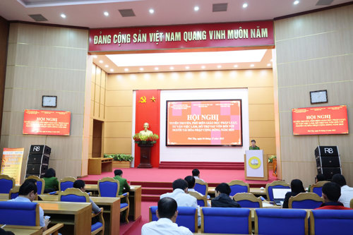 Toàn cảnh hội nghị tại Trung tâm hội nghị xã Tam Nông