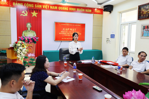 Đồng chí Lê Thị Thanh Tâm - Đảng ủy viên, Trưởng Phòng Văn hóa - Xã hội xã phát biểu động viên
