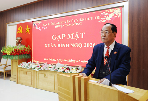 Ông Đặng Văn Bảng - Trưởng BLL Hội Hưu trí cấp ủy phát biểu tại hội nghị