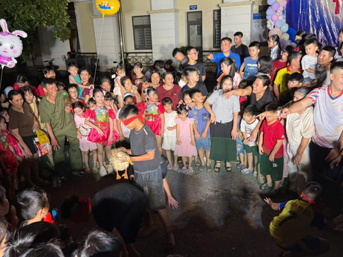 Không khí Đêm hội Trằng rằm tại Thôn 7