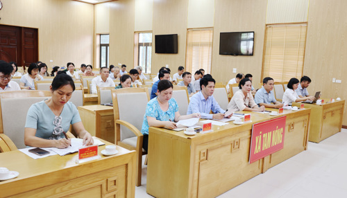 Các đại biểu tham dự hội nghị