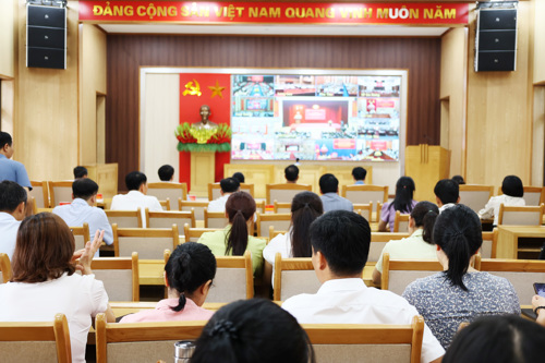 Toàn cảnh buổi tập huấn tại điểm cầu xã Tam Nông, tỉnh Phú Thọ