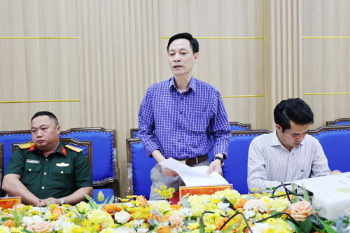 Lãnh đạo Thuế cơ sở 4 phát biểu tại hội nghị