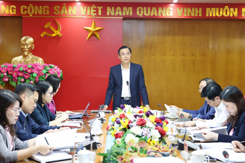 Đồng chí Quách Hải Lý - Bí thư Đảng ủy, Chủ tịch HĐND xã chủ trì hội nghị phát biểu chỉ đạo