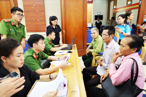 Công tác đón tiếp tận tình, chu đáo đối với thân nhân Liệt sĩ