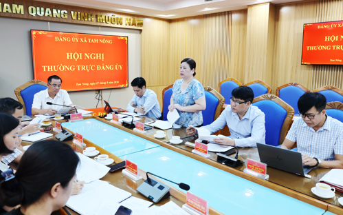 Đồng chí Lê Thị Thu Hiền - UVBTV, Trưởng Ban Xây dựng Đảng phát biểu tại hội nghị
