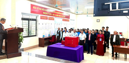 Khai mạc cuộc Bầu cử tại Nhà văn hóa khu 7 Hưng Hóa, xã Tam Nông