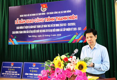 Đồng chí Nguyễn Tuấn Ngọc - Phó Bí thư Thường trực Đảng uỷ xã Tam Nông phát biểu chỉ đạo