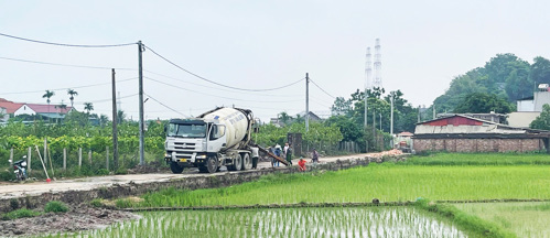 Khẩn trương thi công mương thoát nước