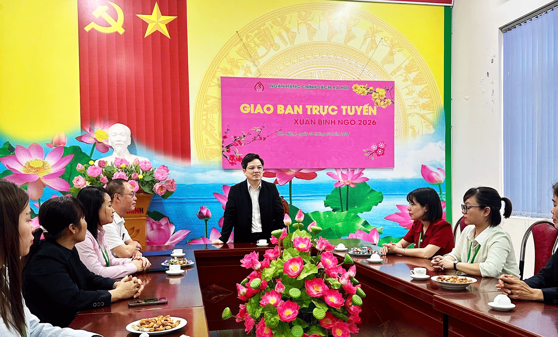 Lãnh đạo Chi nhánh Ngân hàng CSXH tỉnh Phú Thọ thăm và chúc tết Phòng giao dịch Tam Nông nhân dịp đầu Xuân Bính Ngọ 2026