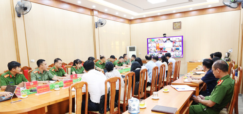 Hội nghị được tổ chức trực tiếp và trực tuyến