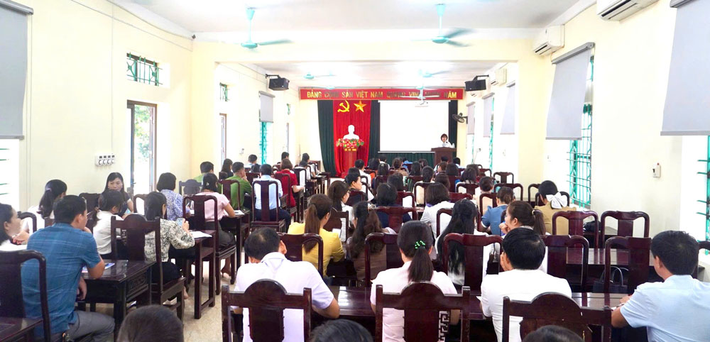 TAM NÔNG KHAI GIẢNG LỚP BỒI DƯỠNG NGHIỆP VỤ CÔNG TÁC ĐẢNG DÀNH CHO BÍ THƯ CHI BỘ VÀ CẤP UỶ VIÊN CƠ SỞ NĂM 2005.