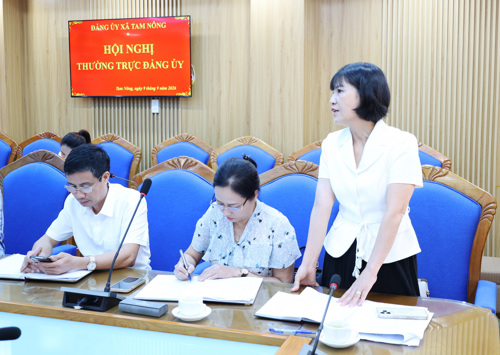 Hiệu Trường Trường Mầm Non Tam Nông phát biểu tại hội nghị