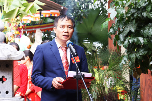 Đồng chí Hoàng Quyết Thắng - Bí thư Chi bộ, Trưởng khu dân cư phát biểu tại buổi Lễ