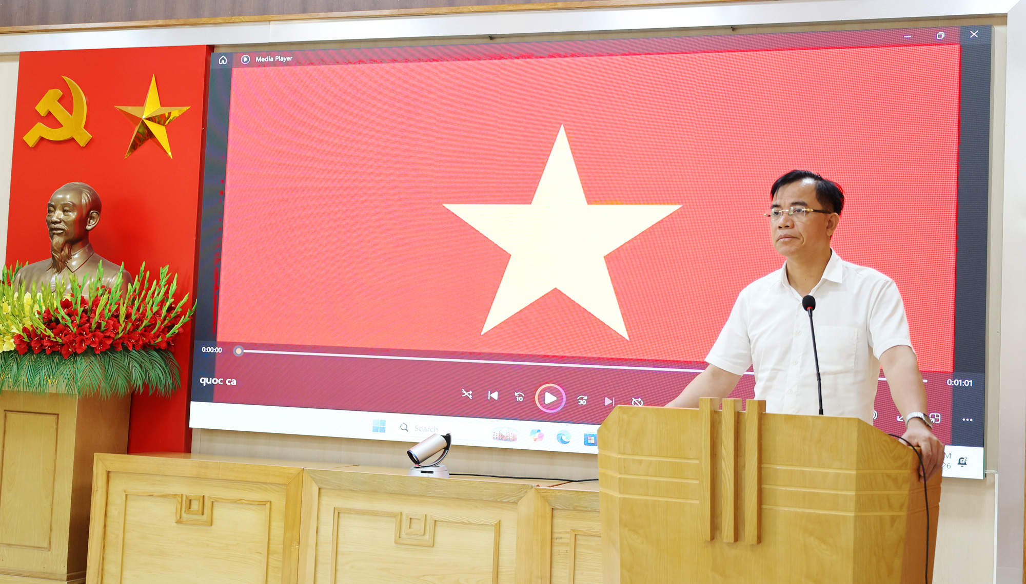XÃ TAM NÔNG TỔ CHỨC LỄ CHÀO CỜ ĐẦU THÁNG 5 VÀ TRIỂN KHAI NHIỆM VỤ TRỌNG TÂM