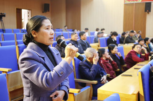 Đại diện cử tri phát biểu ý kiến