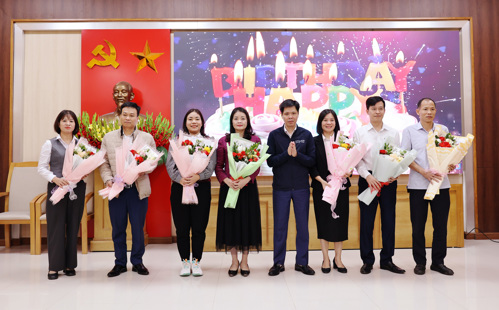 Chúc mừng các đồng chí có ngày sinh trong tháng 11