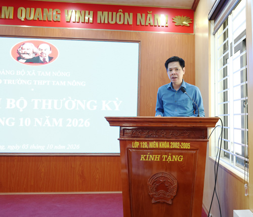 Đồng chí Nguyễn Tuấn Ngọc - Phó Bí thư Thường trực Đảng ủy xã Tam Nông phát biểu chỉ đạo