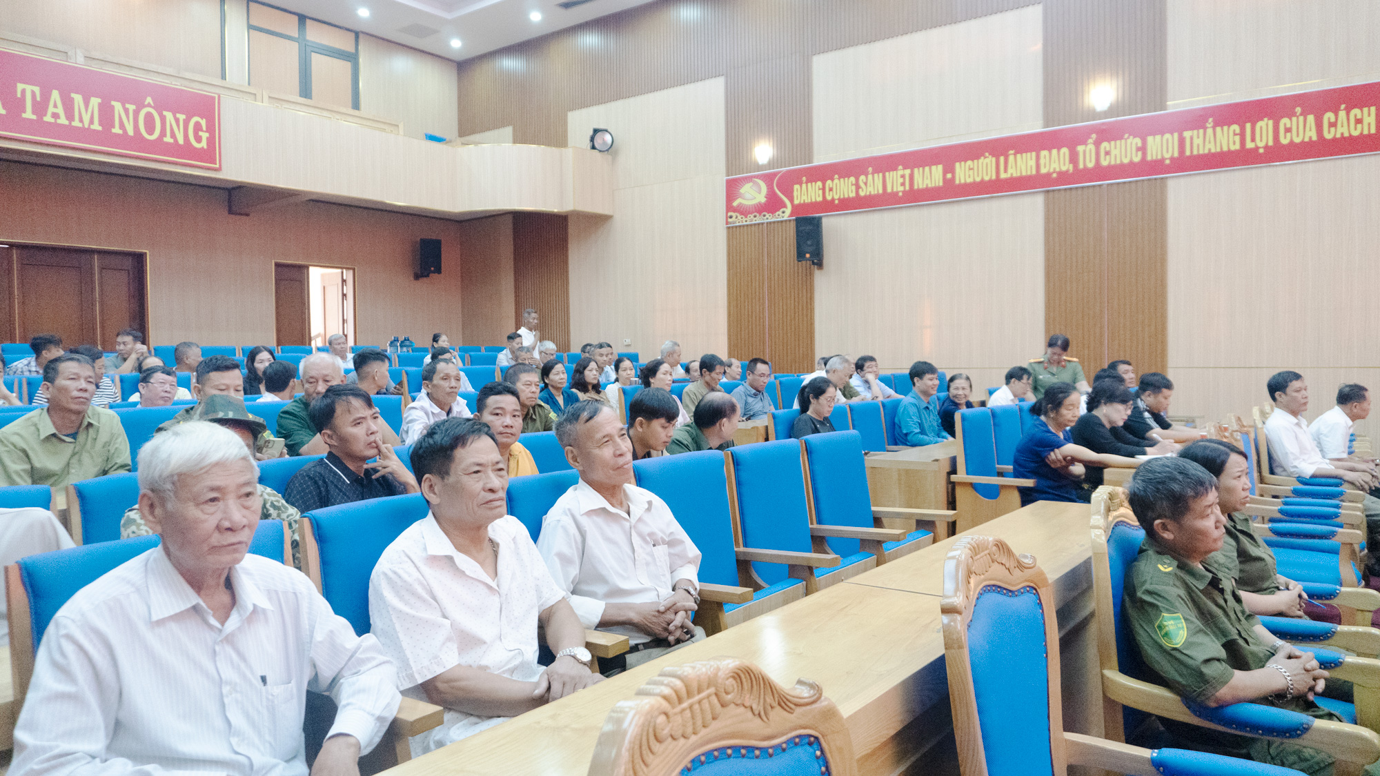 Tam Nông - Tổ chức hội nghị tập huấn nâng cao năng lực cho cán bộ cơ sở về các tiêu chí quốc gia xây dựng NTM trên lĩnh vực an ninh, trật tự năm 2026.
