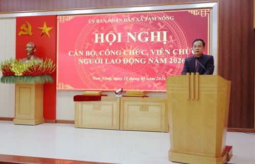 Đồng chí Nguyễn Ngọc Minh - UVBTV, Phó Chủ tịch UBND xã Tam Nông phát biểu chỉ đạo