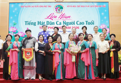 Đoàn NCT xã Tam Nông tham gia Liên hoan