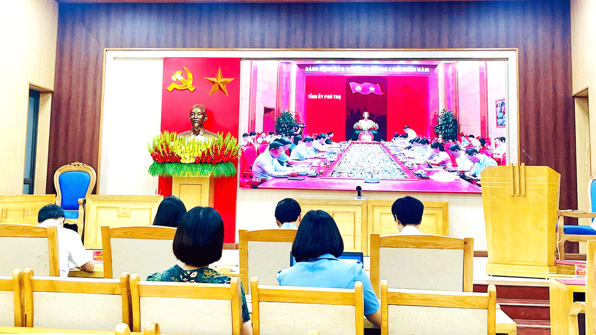 Hội nghị trực tuyến về phát triển khoa học công nghệ, đổi mới sáng tạo và chuyển đổi số tỉnh Phú Thọ