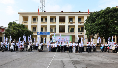 Các lực thương tham gia diễu hành hưởng ứng Ngày Tim mạch thế giới 29/9