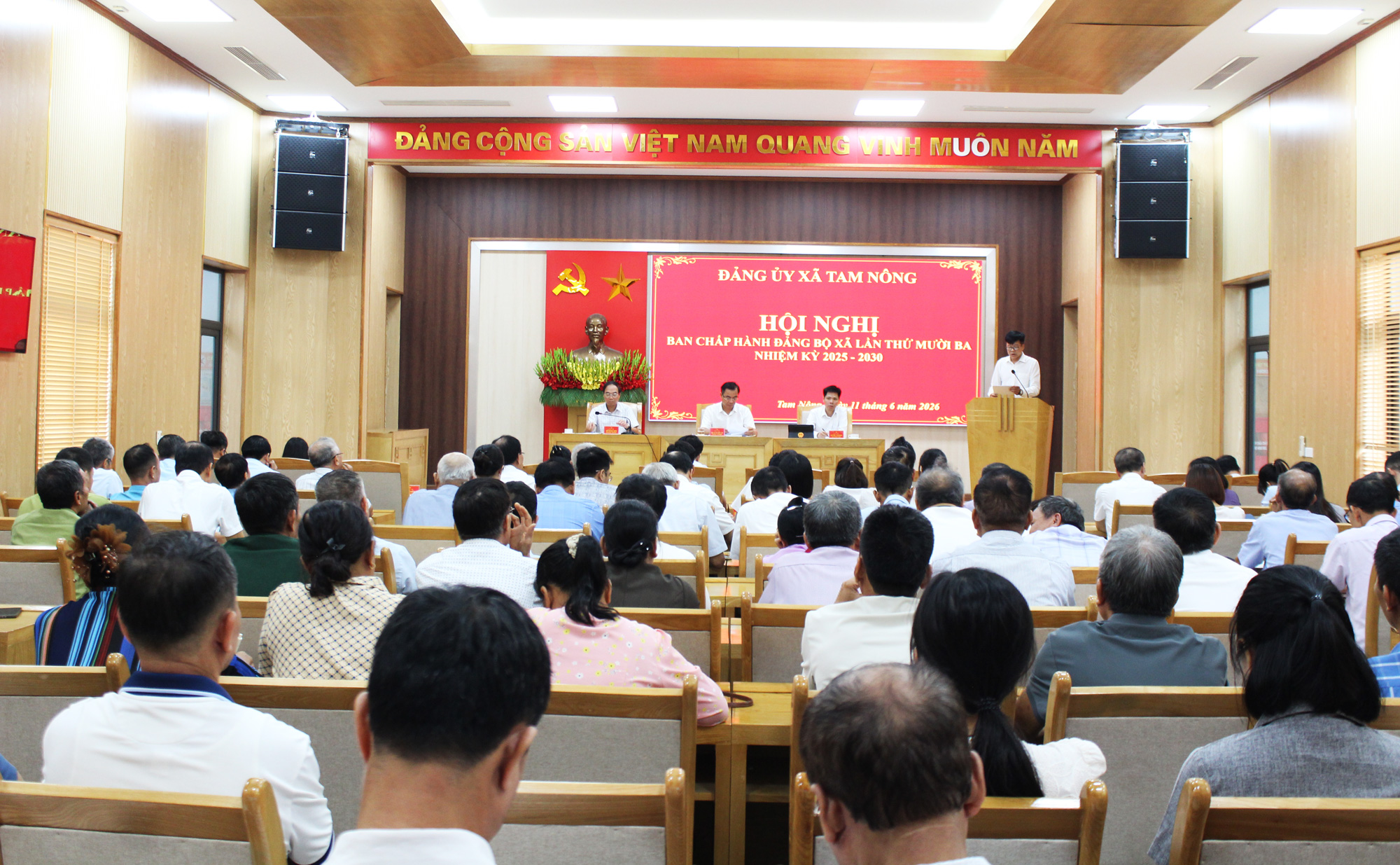 XÃ TAM NÔNG THÔNG QUA ĐỀ ÁN SẮP XẾP, GIẢM TỪ 34 KHU DÂN CƯ XUỐNG CÒN 12 THÔN.