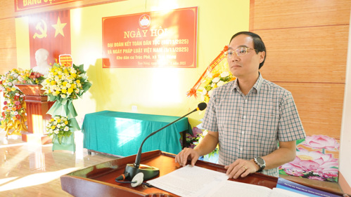 Đồng chí Đỗ Hùng Sơn - Phó Bí thư Đảng ủy, Chủ tịch UBND xã phát biểu chúc mừng