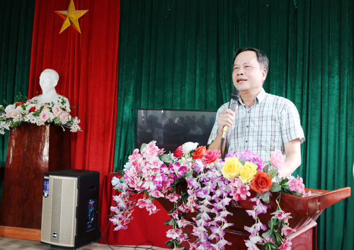 Giám đốc Trung tâm Dịch vụ sự nghiệp công phát biểu tại cuộc họp