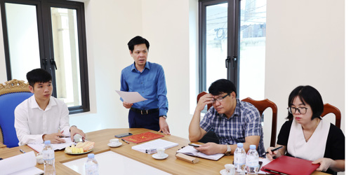 Đồng chí Nguyễn Tuấn Ngọc - Phó Bí thư Thường trực Đảng ủy xã dự và phát biểu chỉ đạo