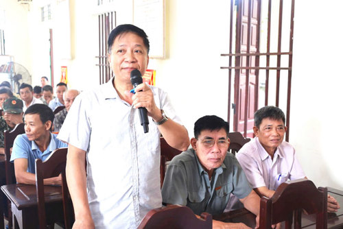 Cử tri phát biểu ý kiến