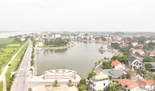 Xã Tam Nông giao Trung tâm Dịch vụ sự nghiệp công trực tiếp quản lý Hồ Thiên Hương và Ao cá Bác Hồ.