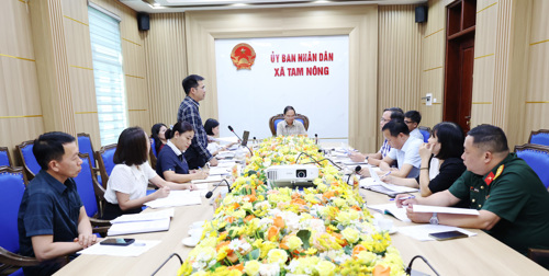 Lãnh đạo Phòng Kinh tế phát biểu tại hội nghị