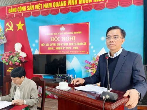 Ông Quách Hải Lý - Bí thư Đảng ủy, Chủ tịch HĐND xã tiếp thu và giải trình ý kiến của cử tri