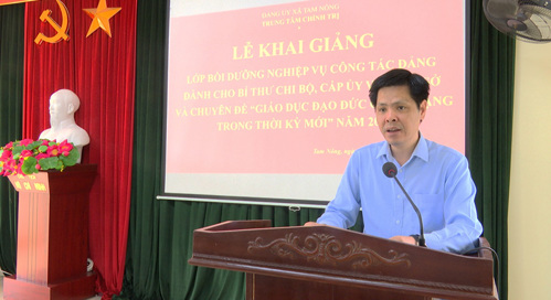 Đồng chí Nguyễn Tuấn Ngọc - Phó Bí thư Thường trực Đảng ủy xã Tam Nông phát biểu khai mạc