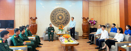 Đồng chí Quách Hải Lý - Bí thư Đảng ủy, Chủ tịch HĐND xã phát biểu tại buổi làm việc