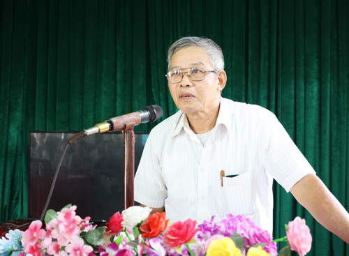 Các đảng viên tham gia phát biểu thảo luận