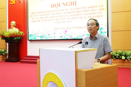 Đồng chí Đỗ Hùng Sơn - Phó Bí thư, Chủ tịch UBND xã phát biểu chỉ đạo
