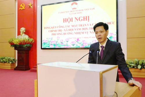 Đồng chí Nguyễn Tuấn Ngọc - Phó Bí thư Thường trực Đảng ủy xã Tam Nông phát biểu chỉ đạo