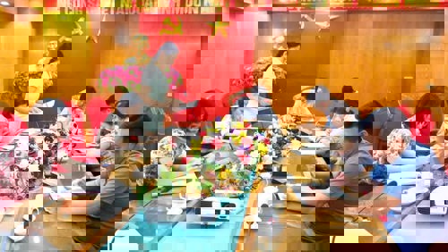 Đồng chí Nguyễn Thị Minh Thu - UVBTV, Chủ nhiệm UBKT Đảng ủy, PBT Đảng ủy khối phát biểu