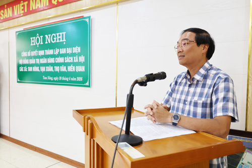 Ông Đỗ Hùng Sơn - Phó Bí thư Đảng ủy, Chủ tịch UBND xã Tam Nông phát biểu tại hội nghị