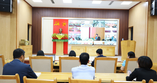 Toàn cảnh hội nghị trực tuyến tại điểm cầu xã Tam Nông