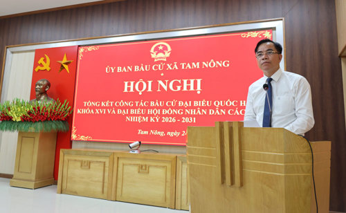 Đồng chí Quách Hải Lý - Bí thư Đảng uỷ, Chủ tịch HĐND xã, Trưởng BCĐ công tác Bầu cử xã phát biểu chỉ đạo