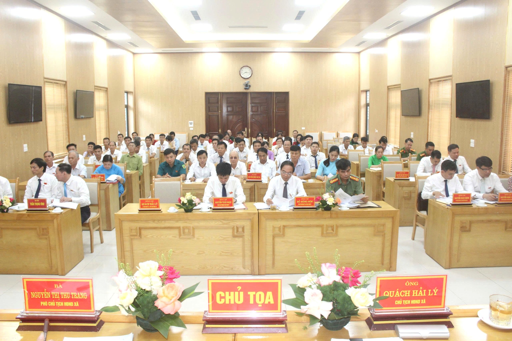 Kỳ họp thứ Nhất, HĐND xã Tam Nông khoá I, nhiệm kỳ 2021-2026.