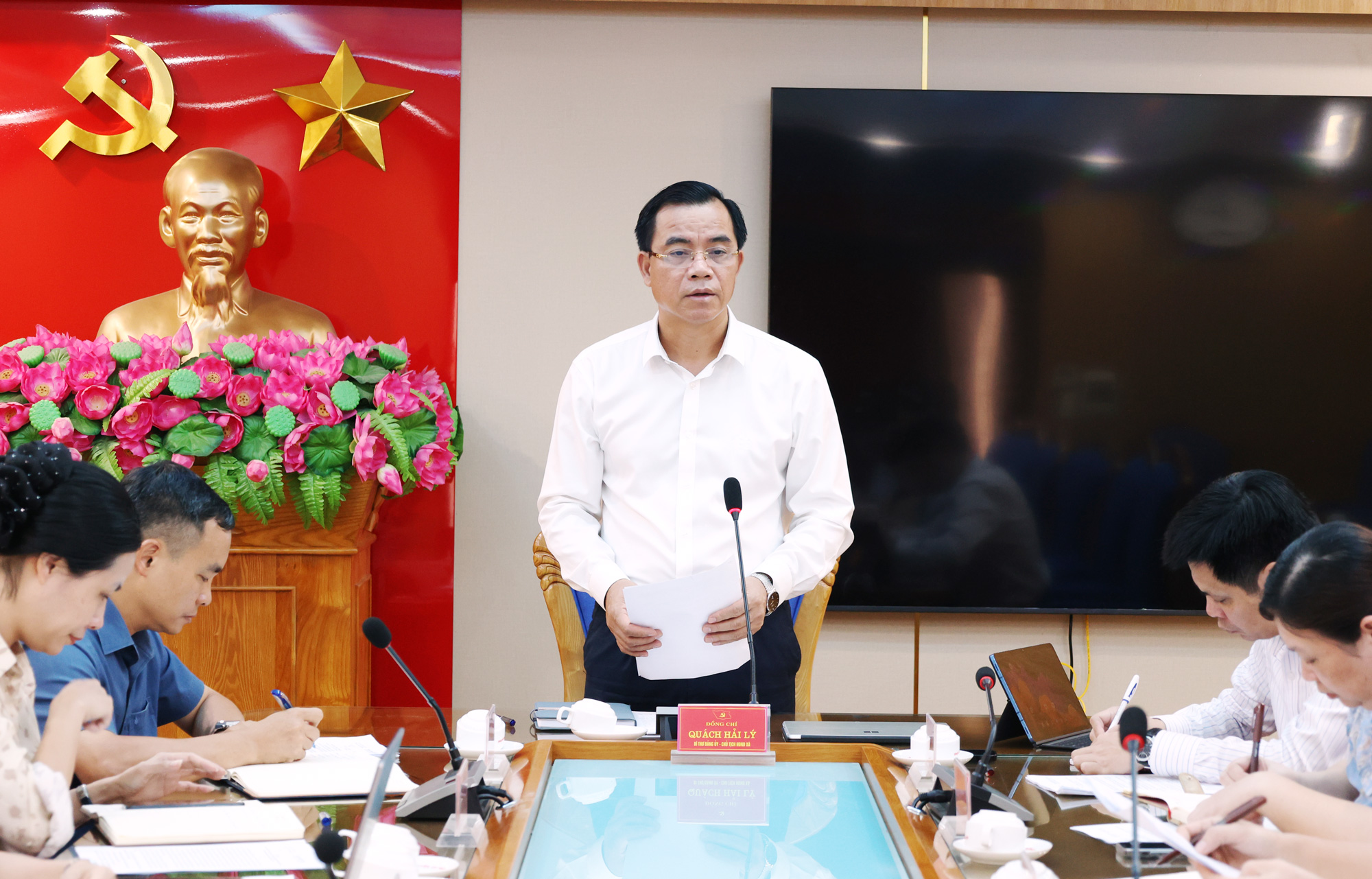 BAN THƯỜNG VỤ ĐẢNG ỦY XÃ TAM NÔNG HỌP NGHE VÀ CHO Ý KIẾN VÀO CÁC BÁO CÁO CÔNG TÁC 6 THÁNG ĐẦU NĂM 2026.