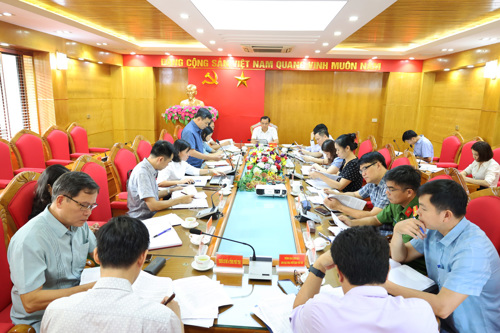 Đồng chí Nguyễn Ngọc Minh - UVBTV, Phó Chủ tịch UBND xã phát biểu tại buổi làm việc